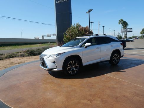 Used 2018 Lexus RX 450hL Premium w/ Premium Package image 5