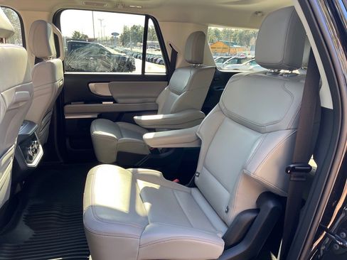 Used 2025 Ford Expedition Max Active image 12