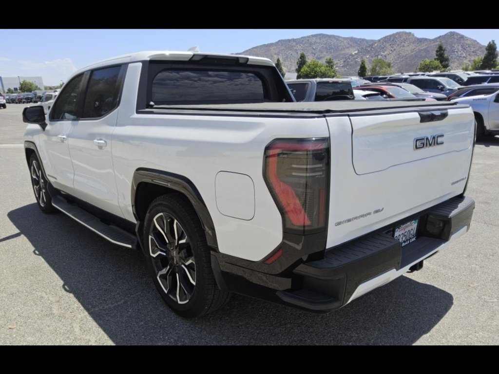 Used 2025 GMC Sierra EV Denali AWD/4WD image 3