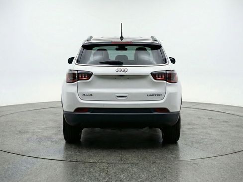 Used 2025 Jeep Compass Limited AWD/4WD image 7