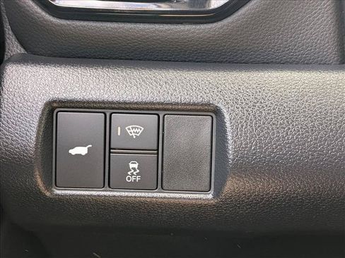 Used 2025 Honda Pilot TrailSport image 17