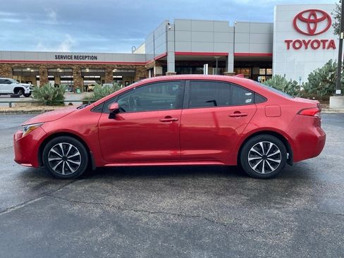 Used 2020 Toyota Corolla LE image 8