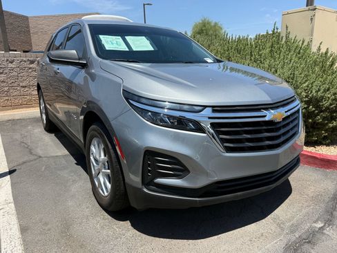 Used 2024 Chevrolet Equinox LS w/ Driver Confidence II Package FWD image 5
