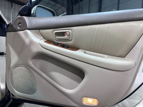 Used 1997 Lexus ES 330 image 24