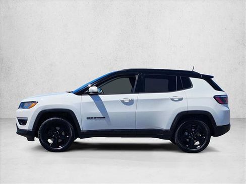 Used 2018 Jeep Compass Latitude AWD/4WD image 9