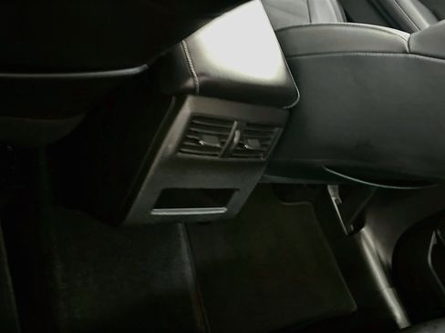 Used 2025 Mitsubishi Outlander SE AWD/4WD image 28