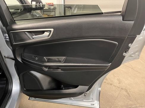 Used 2023 Ford Edge SEL image 15