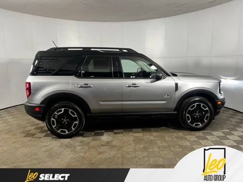 Used 2023 Ford Bronco Sport Outer Banks w/ Tech Package AWD/4WD image 4