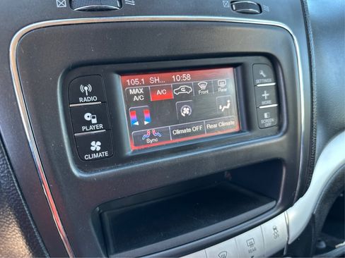 Used 2019 Dodge Journey SE w/ Connectivity Group FWD image 13