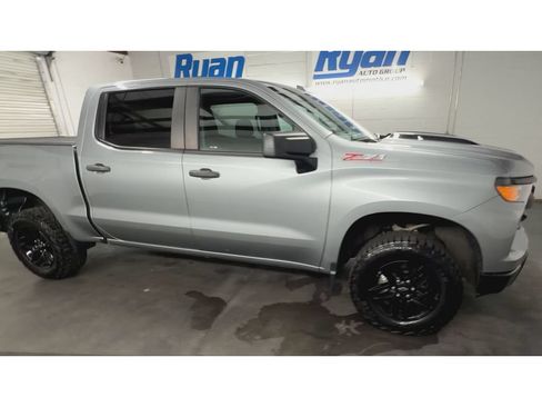Used 2024 Chevrolet Silverado 1500 Custom Trail Boss AWD/4WD image 2