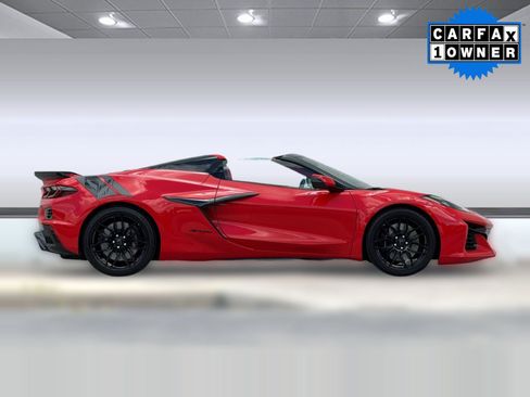 Used 2024 Chevrolet Corvette Z06 RWD image 8