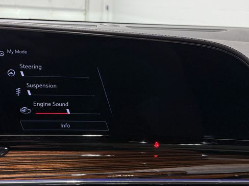 Used 2023 Cadillac Escalade ESV Premium Luxury AWD/4WD image 32