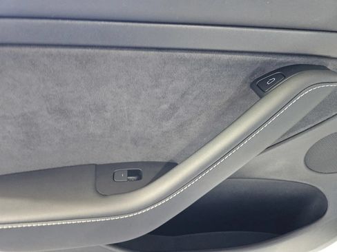 Used 2023 Tesla Model 3 Standard Range RWD image 10
