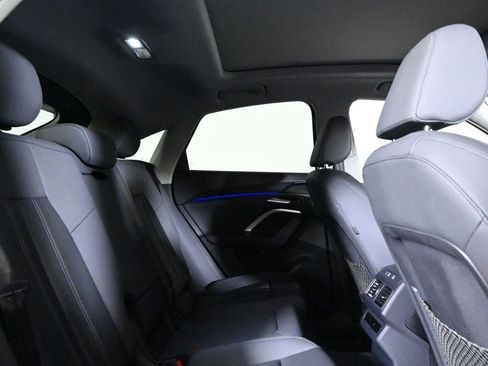 Used 2025 Audi Q5 Premium AWD/4WD image 17
