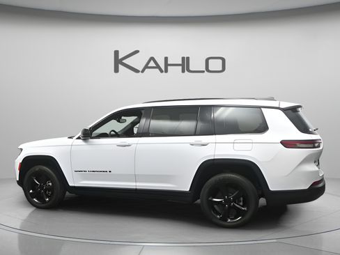 Used 2023 Jeep Grand Cherokee L Laredo AWD/4WD image 6