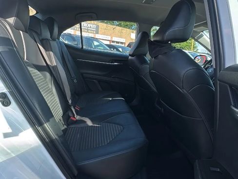 Used 2021 Toyota Camry SE FWD image 20
