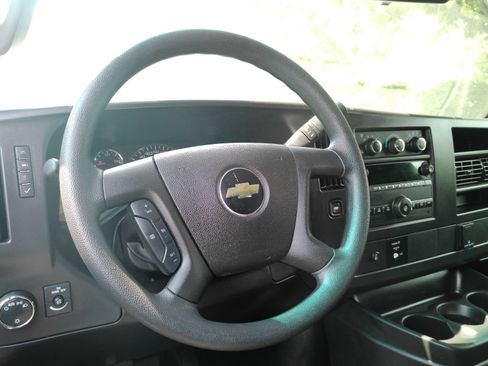 Certified 2025 Chevrolet Express 2500 w/ Driver Convenience Package RWD image 27