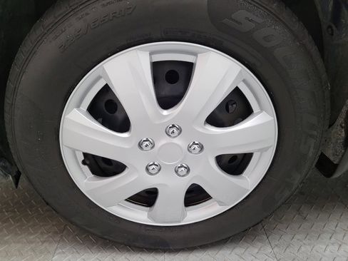 Used 2020 Nissan Rogue S image 31