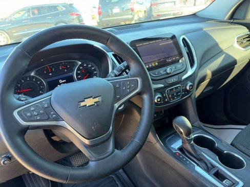 Used 2023 Chevrolet Equinox LT image 18