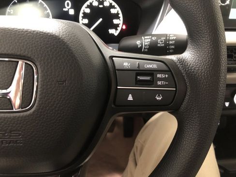 New 2026 Honda HR-V LX image 22