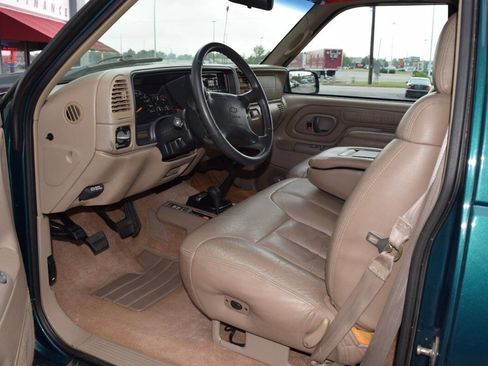 Used 1997 Chevrolet Silverado 1500 4x4 Regular Cab w/ Preferred Equipment Group 2 image 3