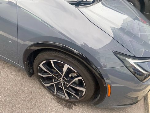 Used 2024 Toyota Prius Prime Premium FWD image 10