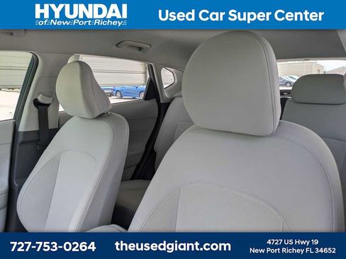 Certified 2024 Hyundai Kona SE FWD image 7