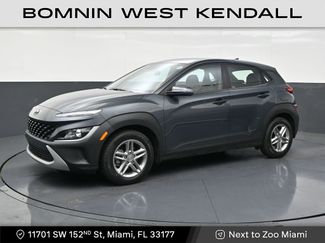 Used 2022 Hyundai Kona SE video 1