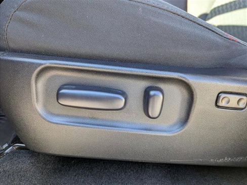 Used 2021 Toyota Tacoma SR5 AWD/4WD image 11
