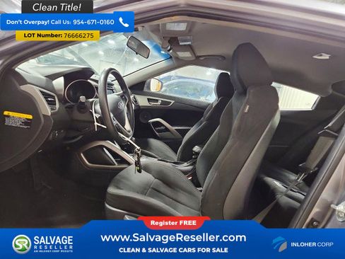 Used 2016 Hyundai Veloster image 9