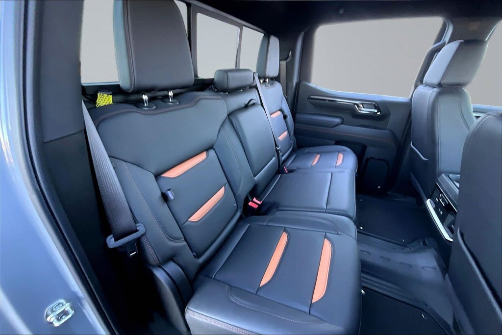 Used 2025 GMC Sierra 1500 AT4 w/ AT4 Premium Package AWD/4WD image 26