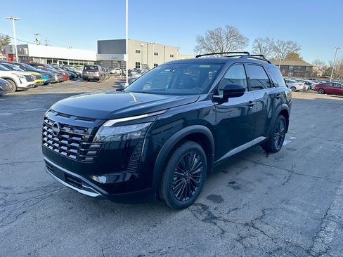 New 2026 Nissan Pathfinder SL w/ SL Premium Package image 9