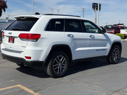 Used 2017 Jeep Grand Cherokee Limited w/ Luxury Group II AWD/4WD image 3