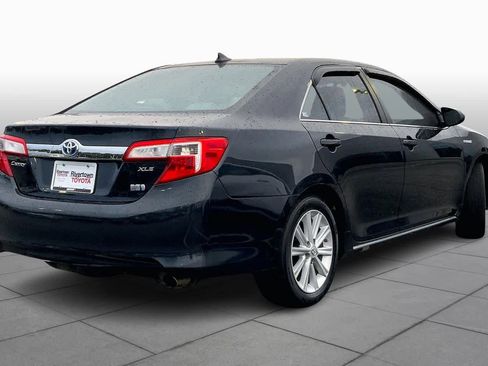 Used 2014 Toyota Camry XLE image 12