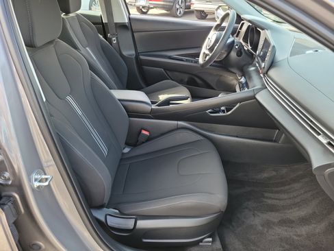 Certified 2023 Hyundai Elantra SEL w/ Cargo Package image 18