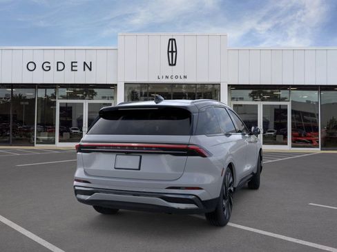 New 2026 Lincoln Nautilus Reserve w/ Jet Appearance Package image 8