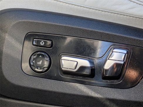 Used 2023 BMW X7 xDrive40i w/ Executive Package image 25