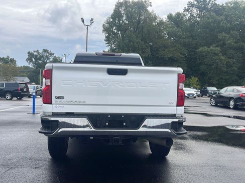 Used 2023 Chevrolet Silverado 2500 LT image 4