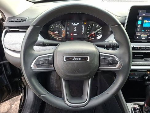 Certified 2022 Jeep Compass Latitude image 16