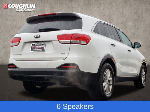 Used 2017 Kia Sorento LX w/ LX Convenience Package image 9