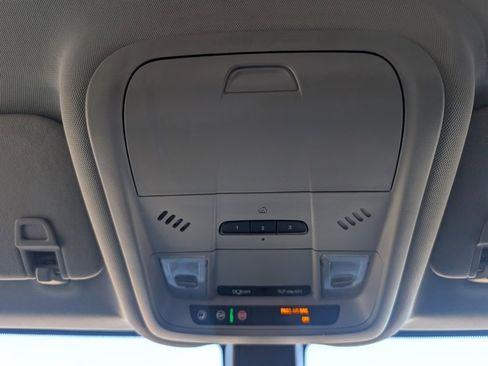 Used 2019 Chevrolet Equinox LT image 21