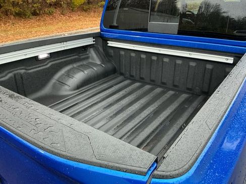 New 2026 Nissan Frontier SV image 17