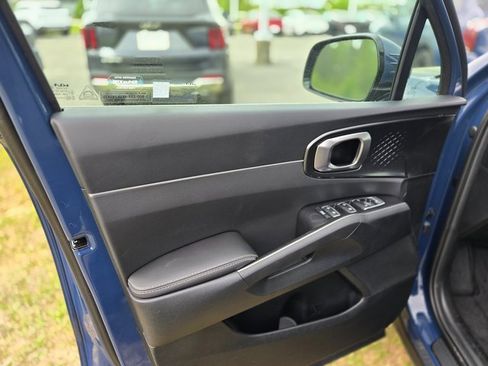 New 2025 Kia Sorento S w/ Panoramic Sunroof Package image 24