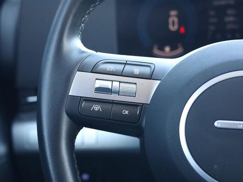 Used 2025 Hyundai Kona SEL image 13