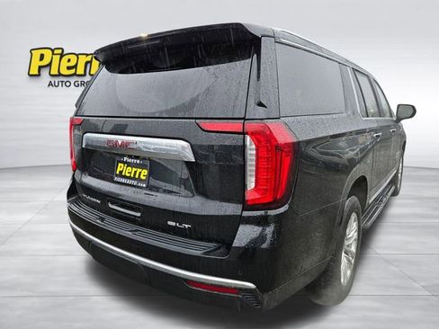 Used 2023 GMC Yukon XL SLT image 3
