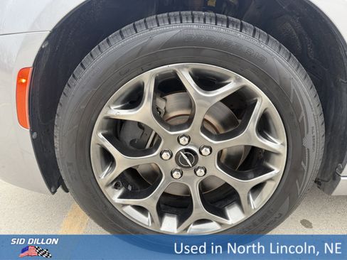 Used 2015 Chrysler 300 S w/ 300S Premium Group image 11