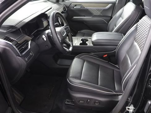 Used 2024 GMC Acadia Denali AWD/4WD image 19