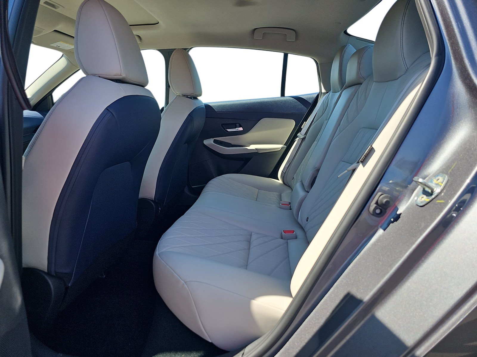 Used 2026 Nissan Sentra SL w/ Floor Mat Package FWD image 11