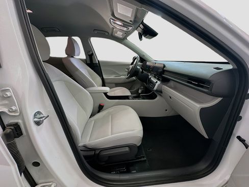 Used 2025 Hyundai Kona SEL image 31