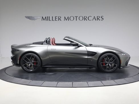 Used 2021 Aston Martin V8 Vantage Roadster image 9